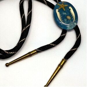 Vintage Bolo Tie Beach Seashell